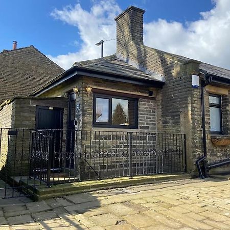 Unique Victorian Stable Conversion Halifax Eksteriør bilde