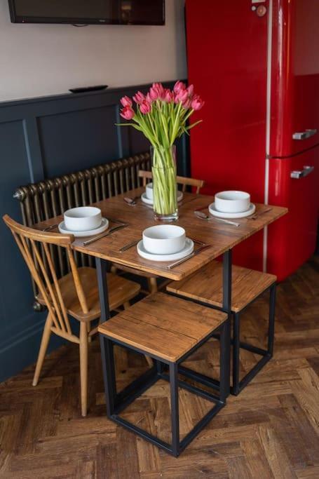 Unique Victorian Stable Conversion Halifax Eksteriør bilde