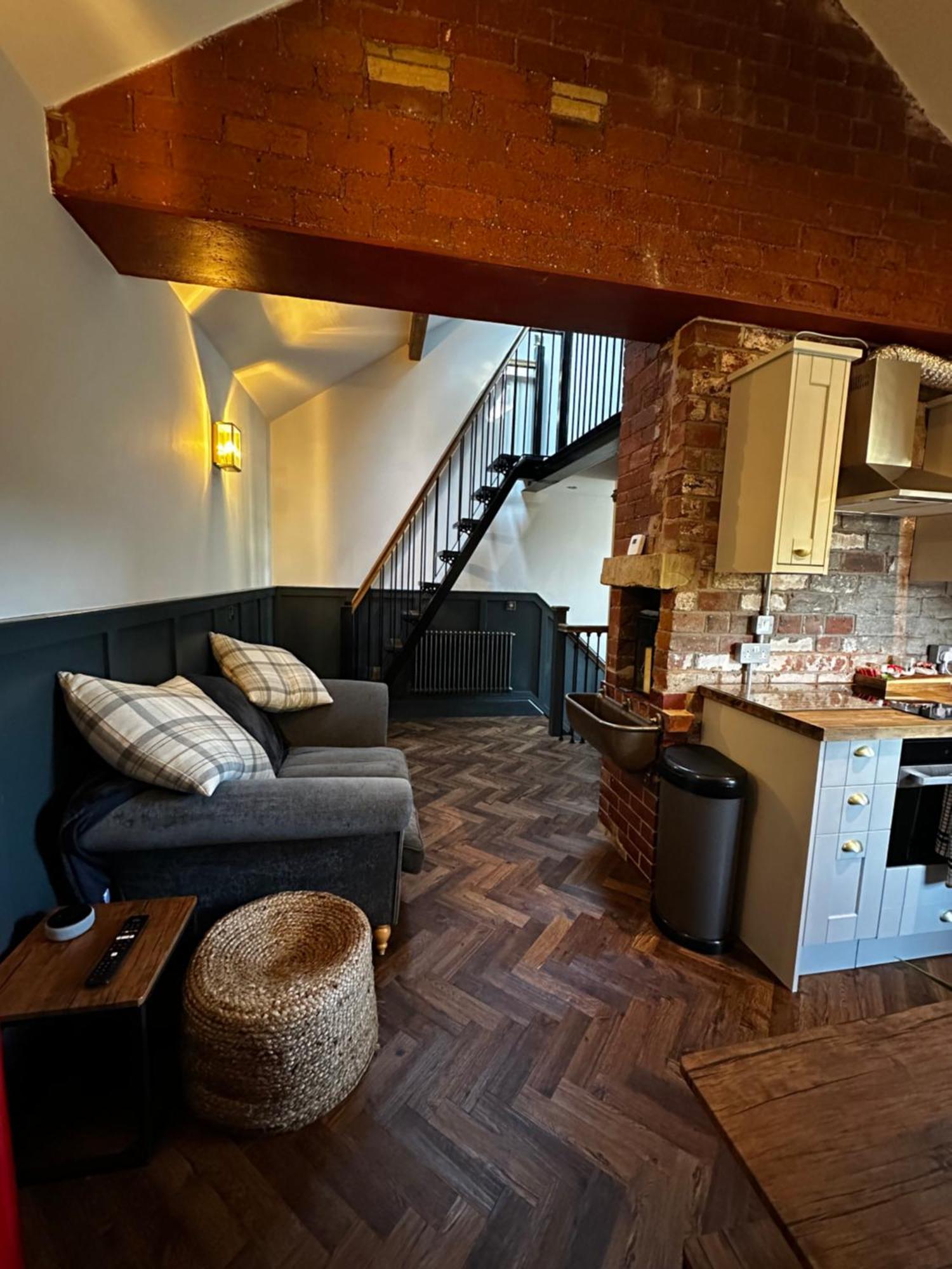 Unique Victorian Stable Conversion Halifax Eksteriør bilde